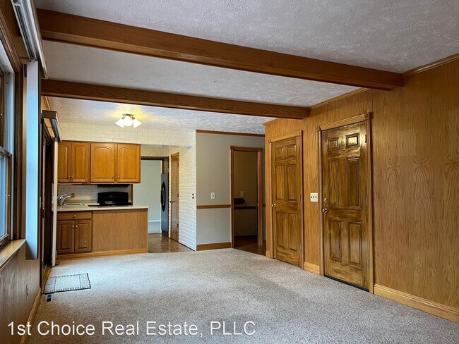 Building Photo - 3 br, 2.5 bath House - 1600 Hillside Drive