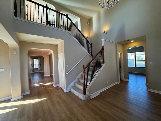 Building Photo - 500 Springbrook Rd