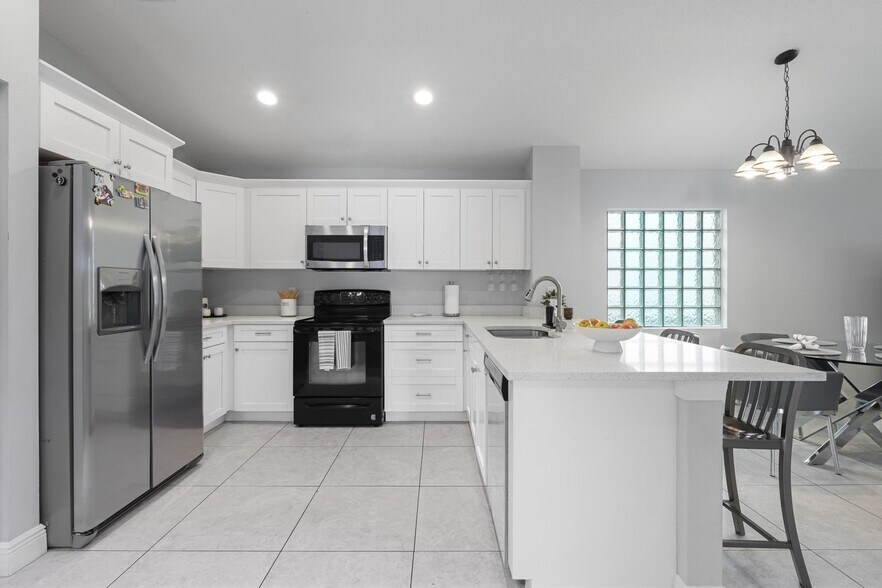 Building Photo - 6791 Lantern Key Dr