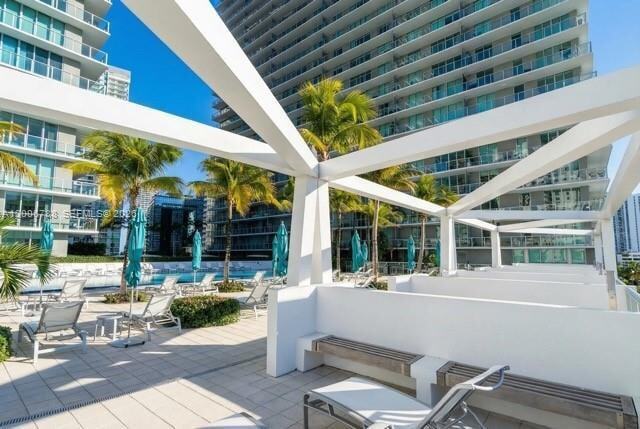 Building Photo - 1111 SW 1st Ave