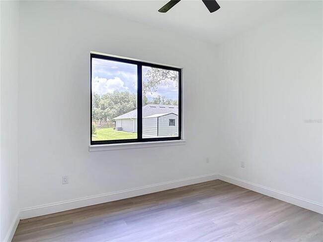 Building Photo - 275 Lecturn St