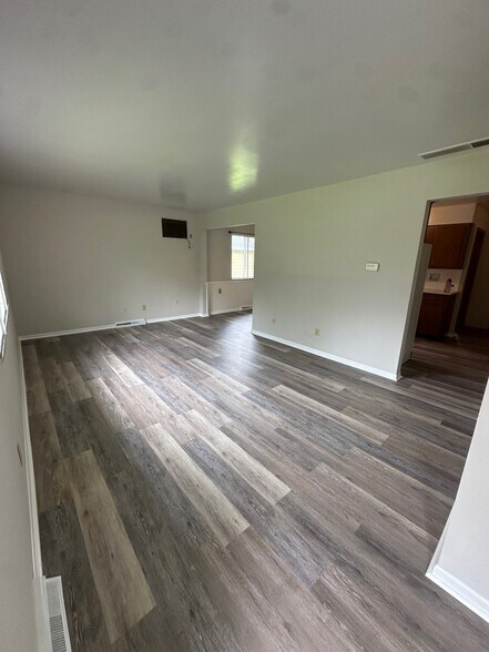Building Photo - 1514 Robin Ln