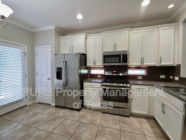 Building Photo - 13400 Briarwick Dr