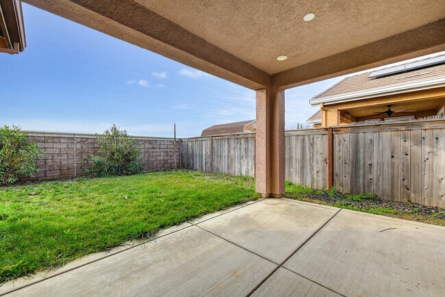 Building Photo - 10476 Siltstone Way