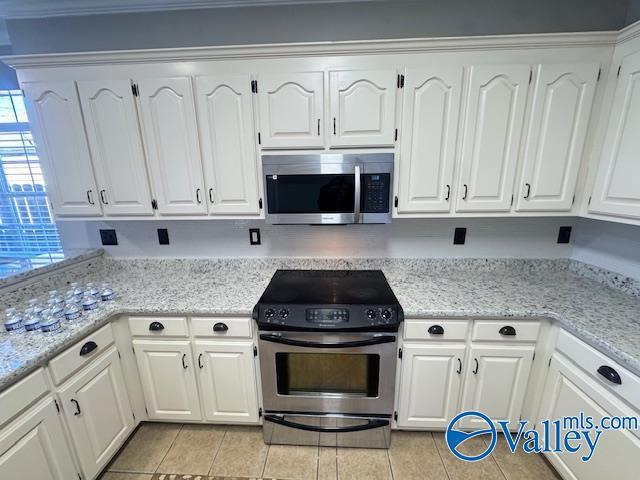 Building Photo - 492 SW Sussex Dr