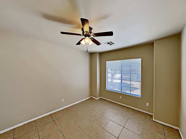 Building Photo - 12710 W Via Camille