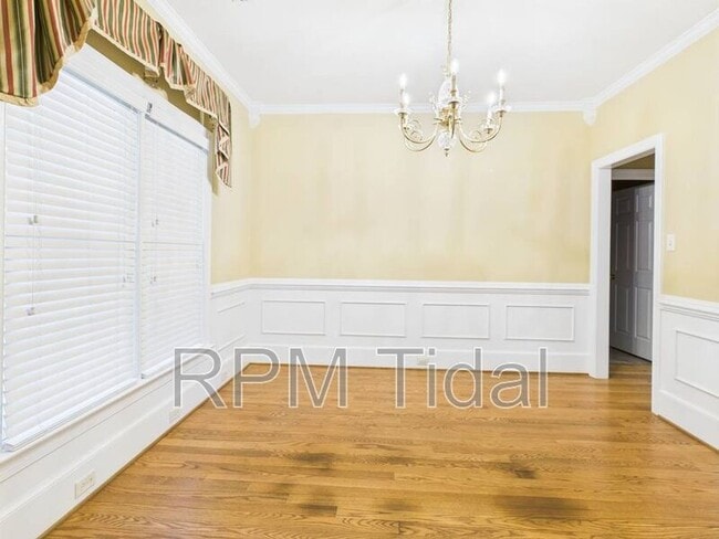 Building Photo - 4905 Burnley Dr