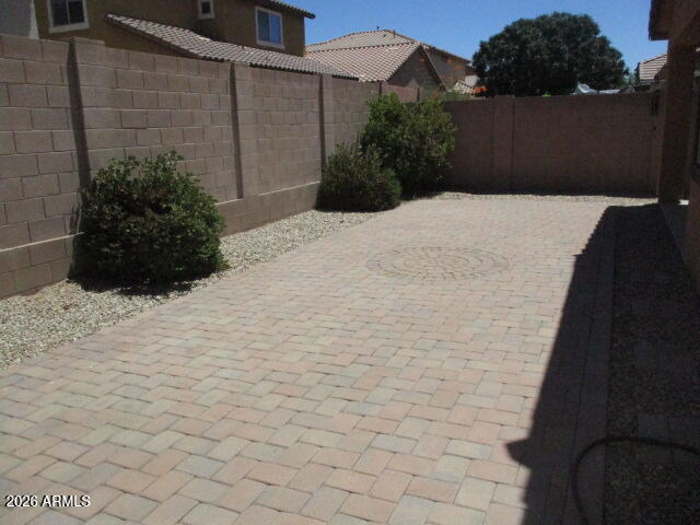 Building Photo - 2950 E Glenhaven Dr