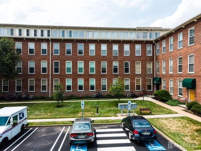 Building Photo - 40 Washington Ave