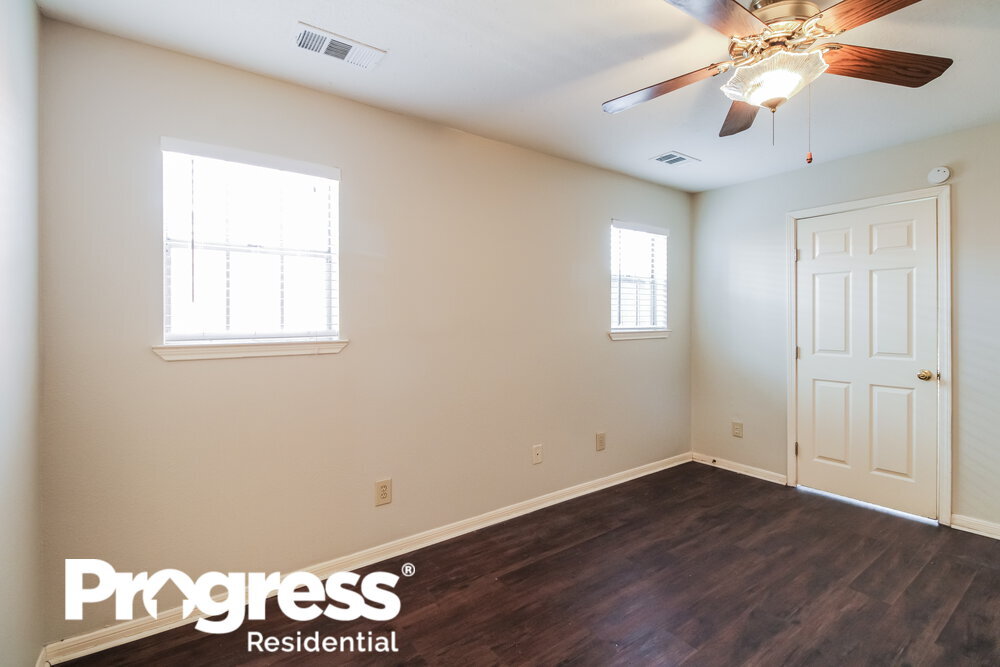 Building Photo - 17938 Great Glen Dr