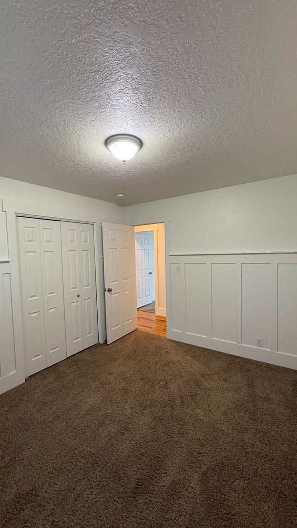 Building Photo - Large Single Family Lehi Home available now!