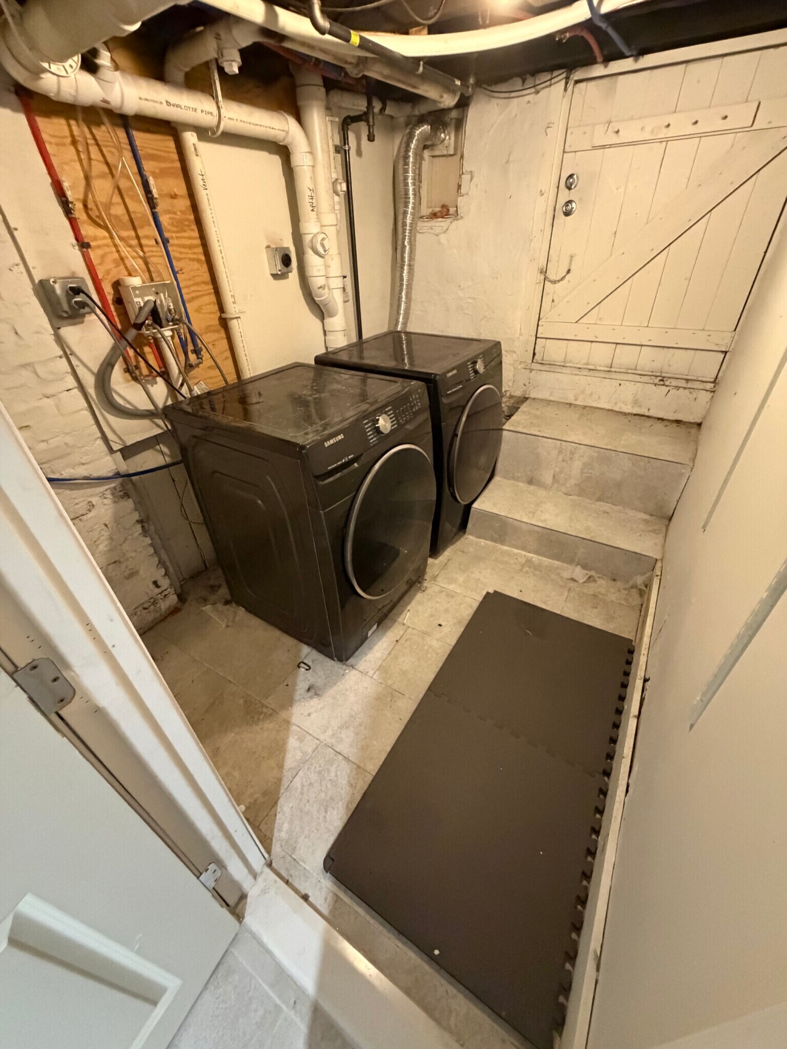 Building Photo - 31 Middle St