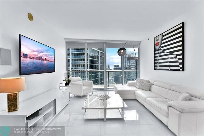 Building Photo - 475 Brickell Ave