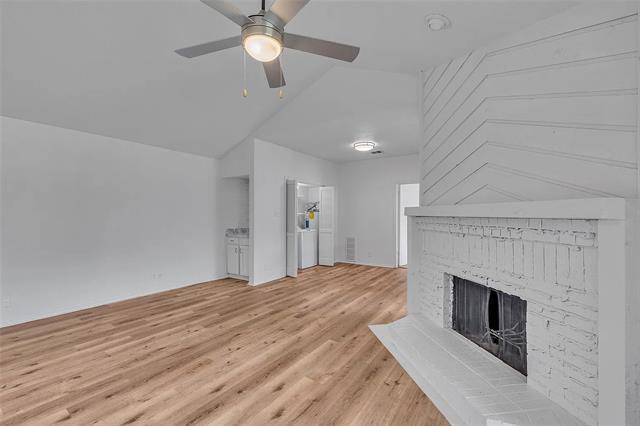 Building Photo - 6044 Stoneybrook Dr