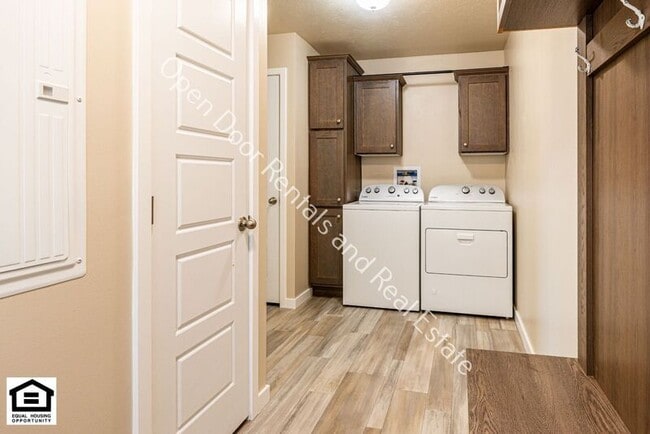 Building Photo - 3420 S 1075 E
