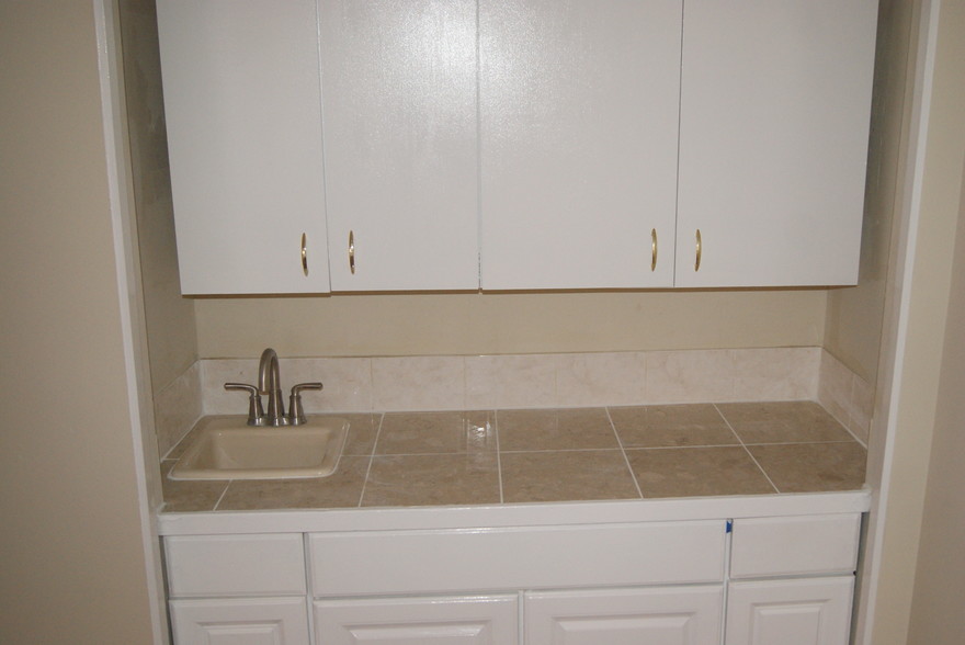 Building Photo - 7531 Spring Lake Dr
