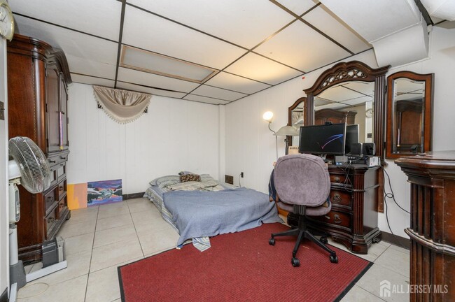 Building Photo - 1 Ovington Ave