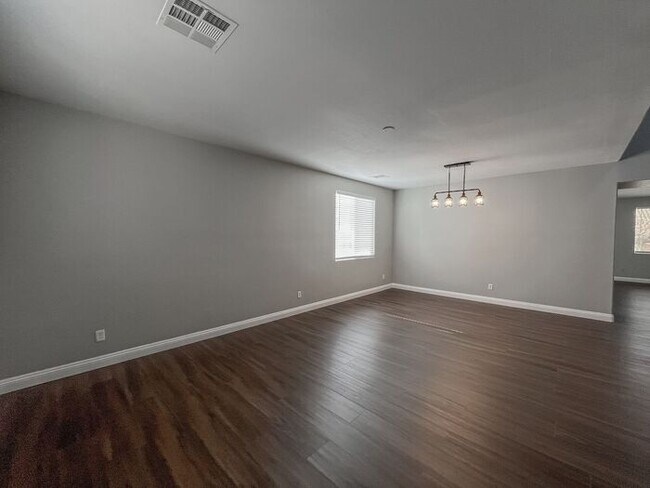 Building Photo - Stunning 5-Bedroom Home in Gated Community...