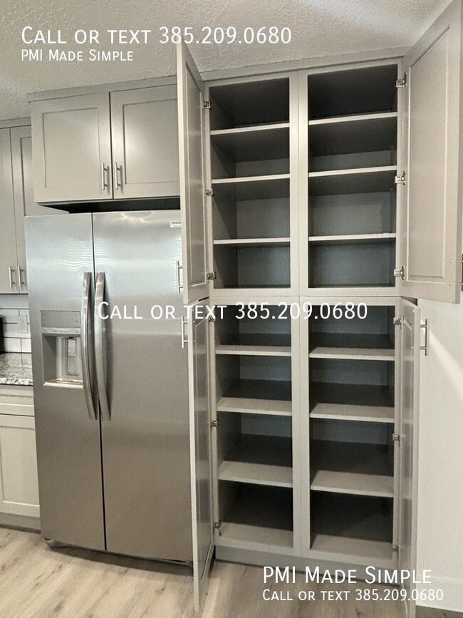 Building Photo - 258 1200 W