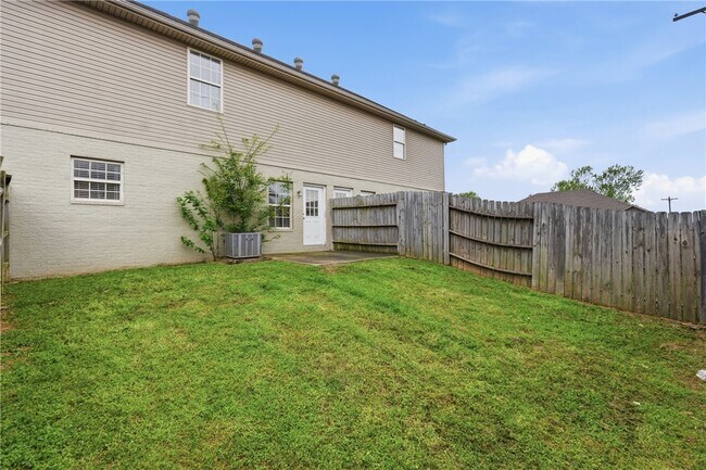 Building Photo - 3402 SW Windrift Ave