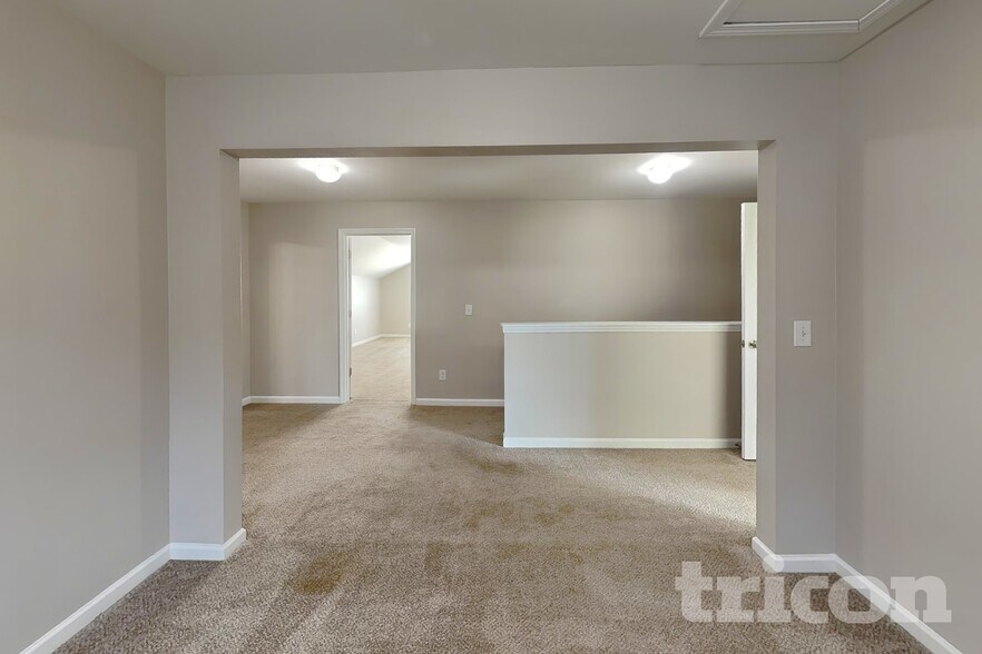 Building Photo - 1705 Sawtooth Ct