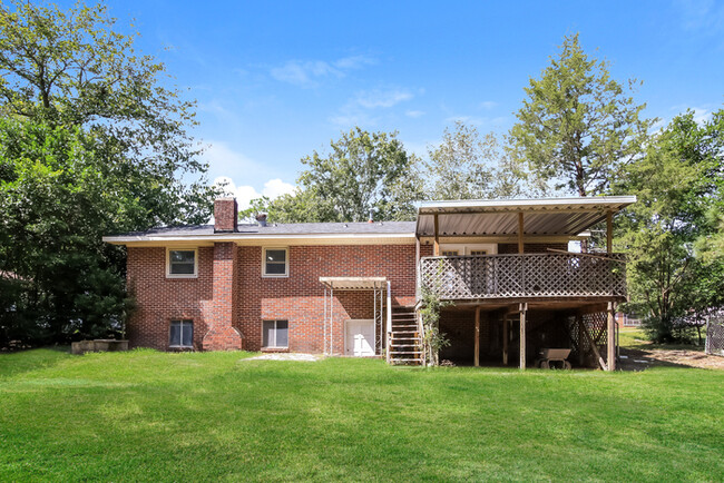 Building Photo - Spacious Living Areas in North Augusta, SC!