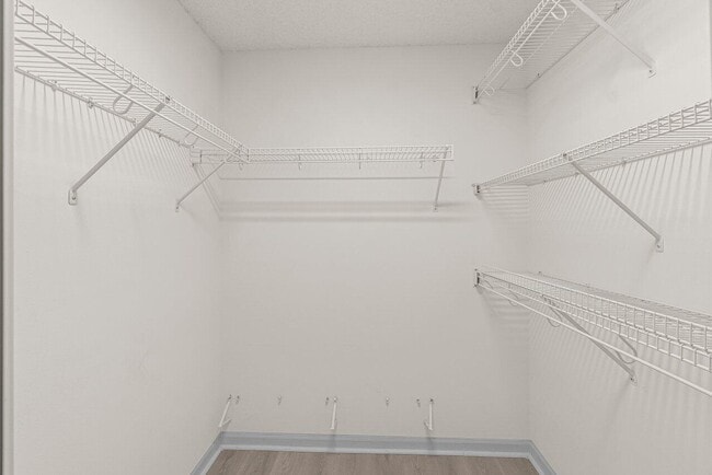 Building Photo - 7728 Edinburough Ln