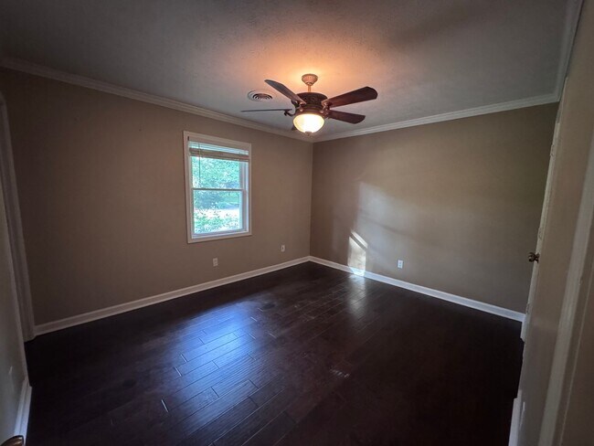 Building Photo - 4430 Chicadee Dr