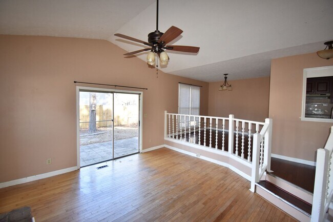 Building Photo - 957 Kennesaw Dr