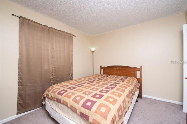 Building Photo - 662 Sterling Dr