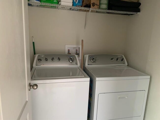 Building Photo - 7843 Hardenton St