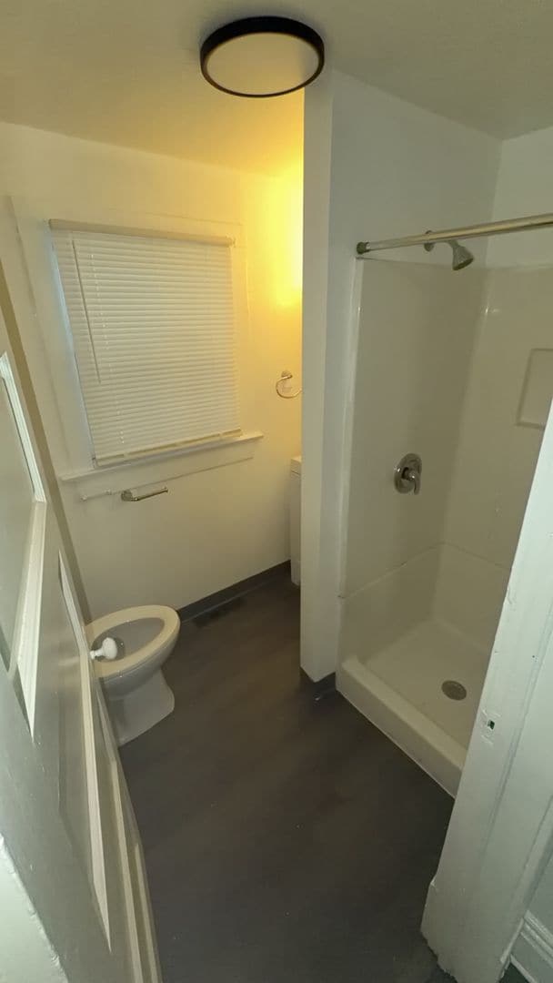 Building Photo - Beautifully redone 4-bedroom, 2-bath home available!