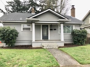 Building Photo - Gorgeous NE Portland Home!