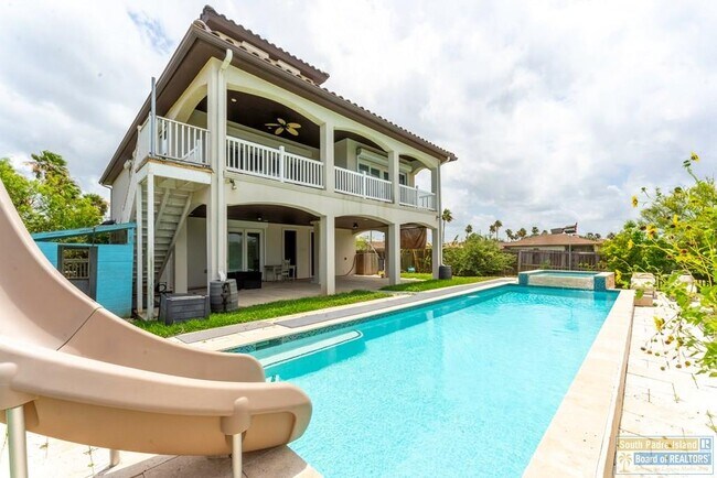 Building Photo - 133 Oleander Dr