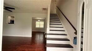 Building Photo - 446 Russell Cemetery Rd