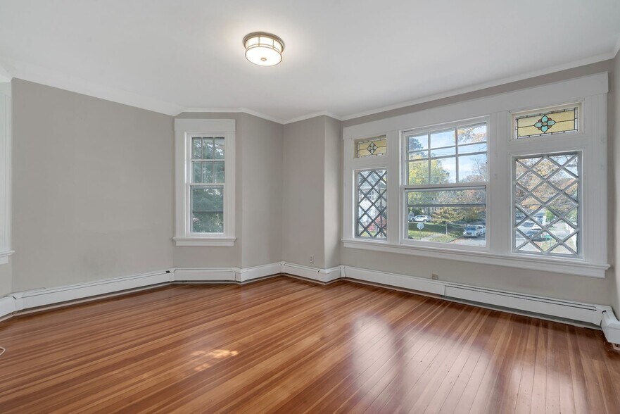 Building Photo - 111 Park St