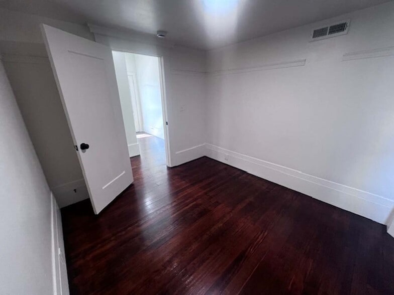 Building Photo - 1301 Adeline St