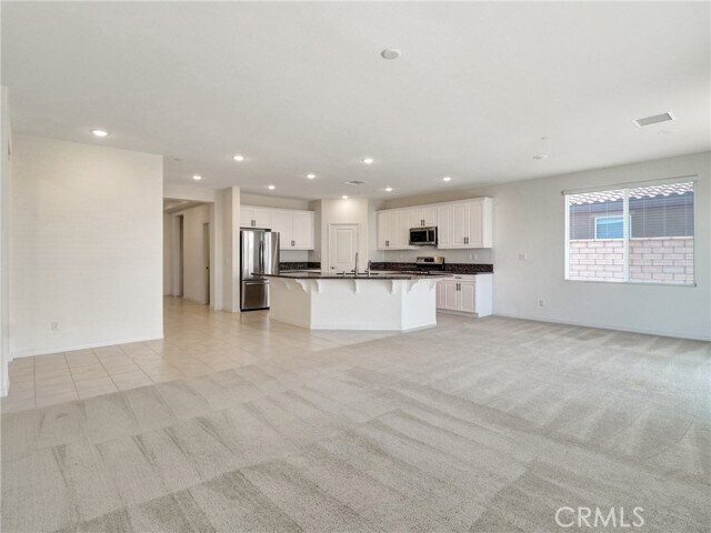 Building Photo - 43885 Arancia Way