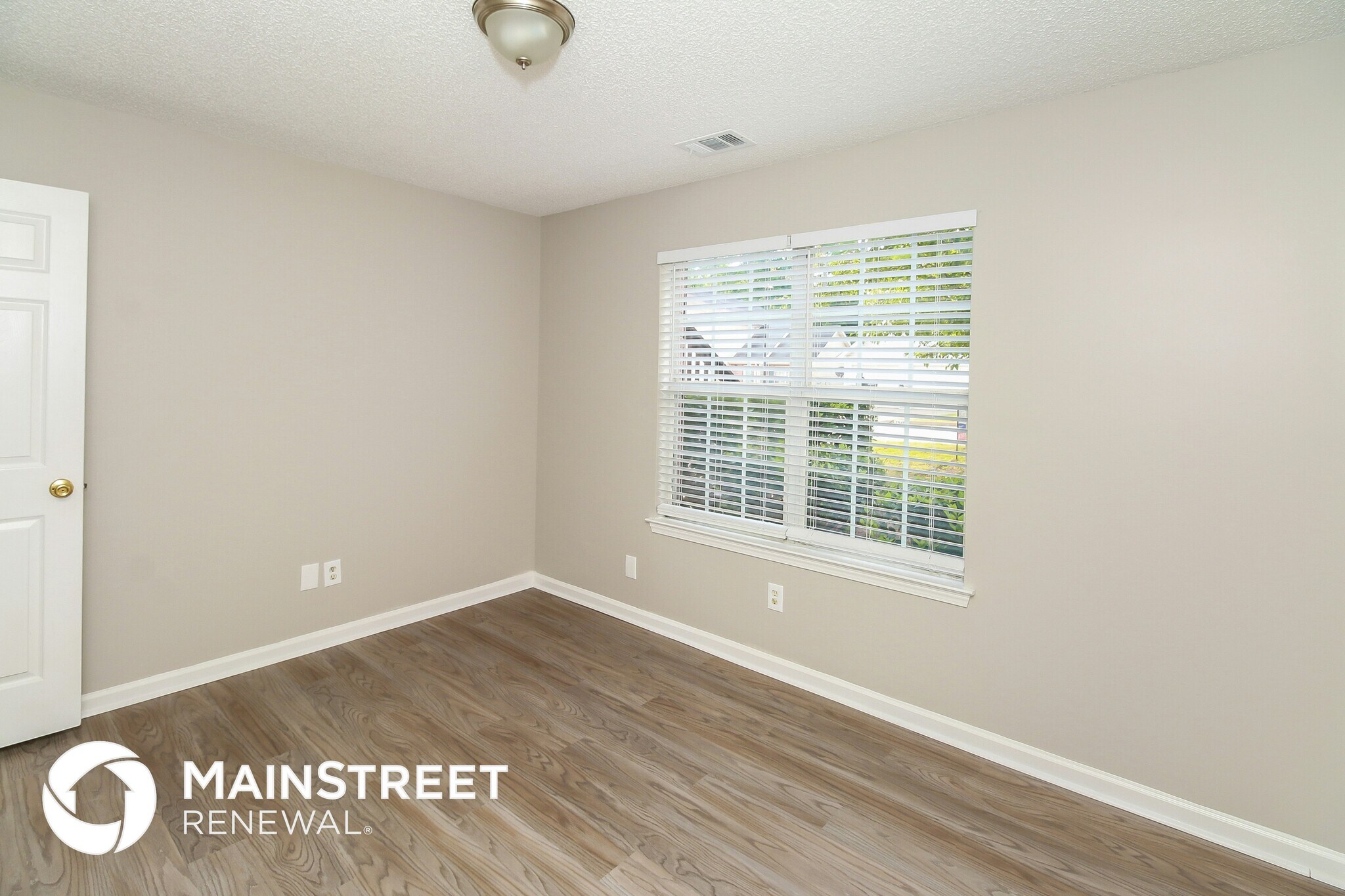 Building Photo - 7550 Sugarcreek Dr