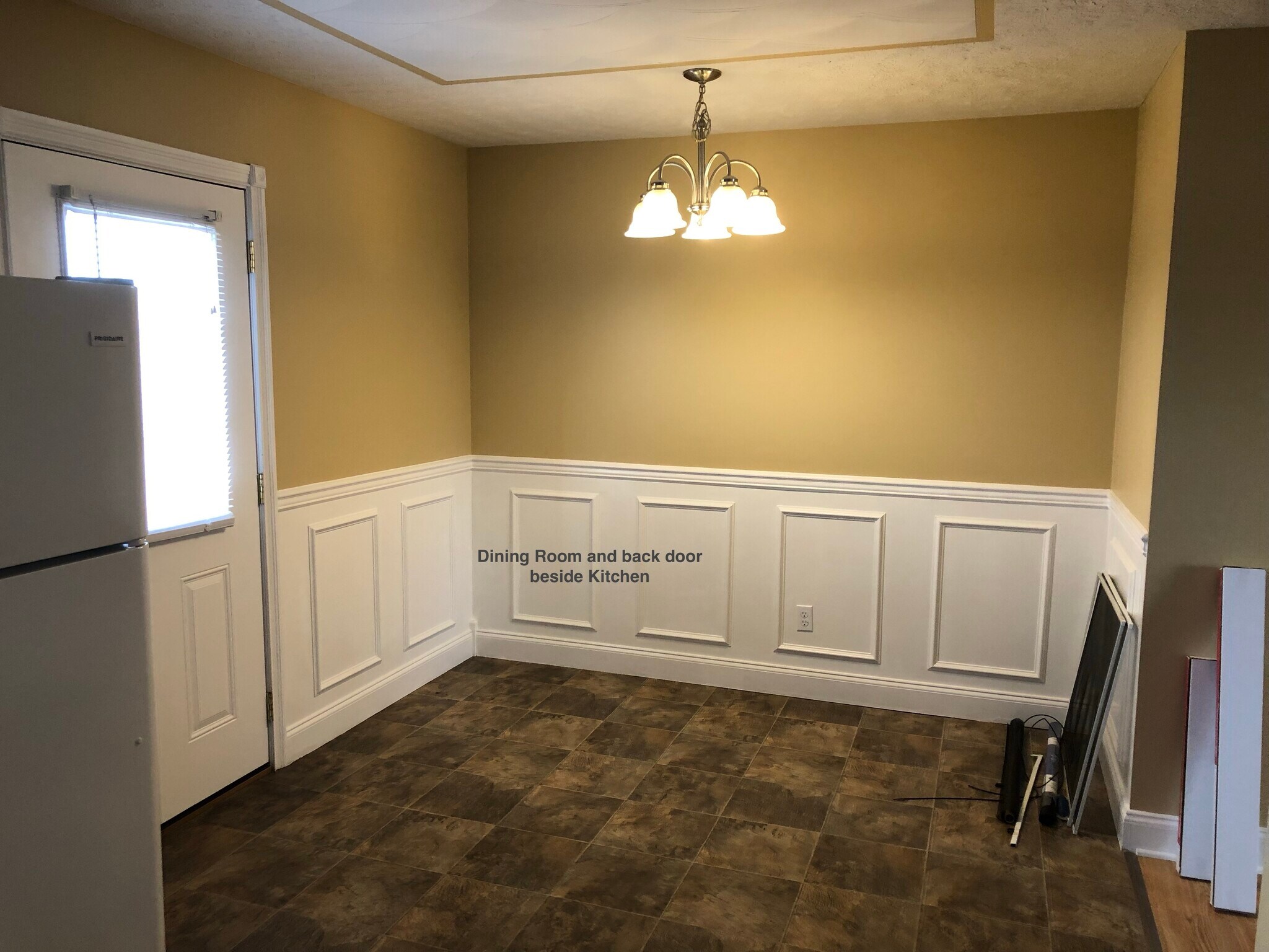 Building Photo - 105 Jay Max Way