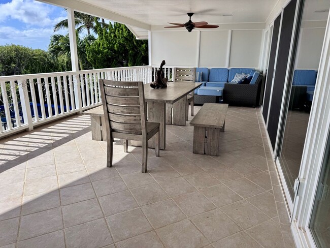 Building Photo - Maunalani Heights - Renovated 4 bedroom, 3...