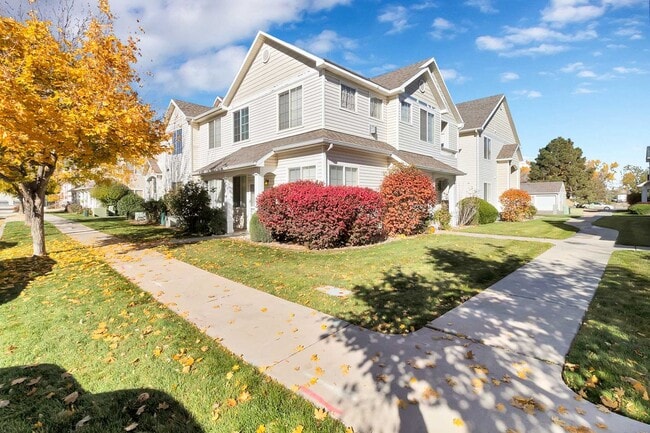 Building Photo - Modern 2-Bedroom, 2-Bath Condo in Grand Ju...