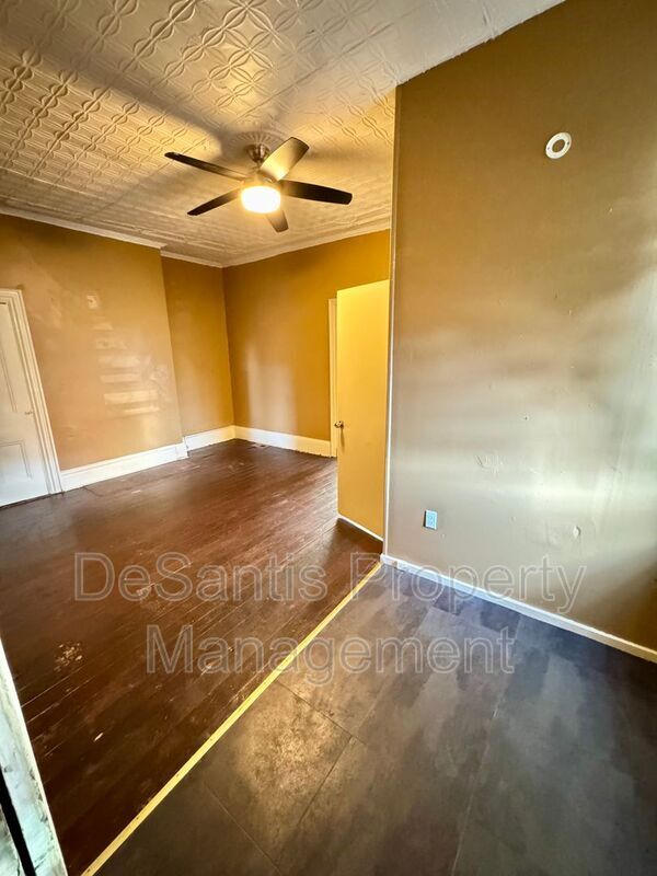 Building Photo - 1815 Locust St