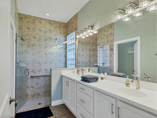 Building Photo - 10424 Crooked Crk Dr