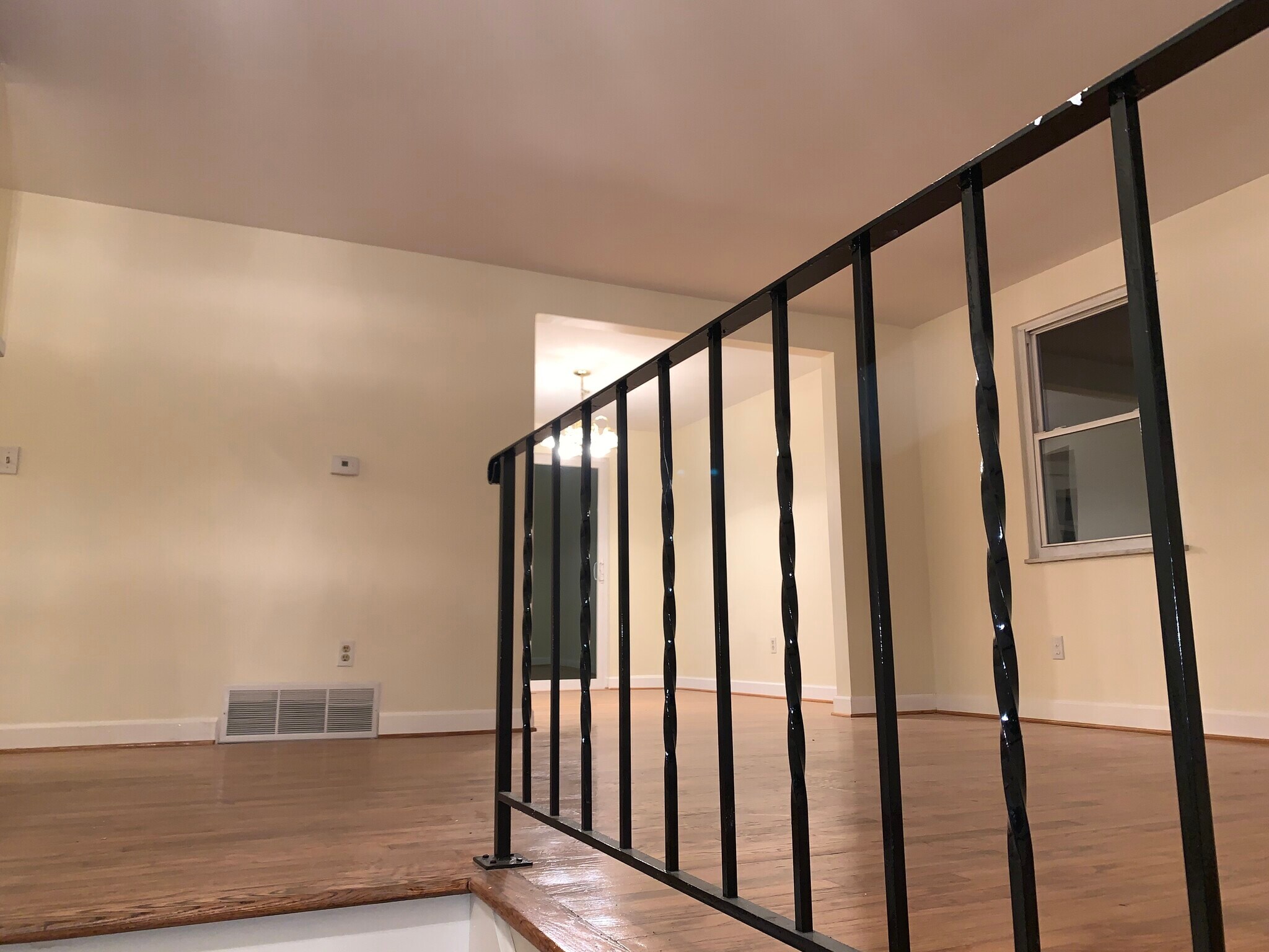 Building Photo - 4268 Sample Ct