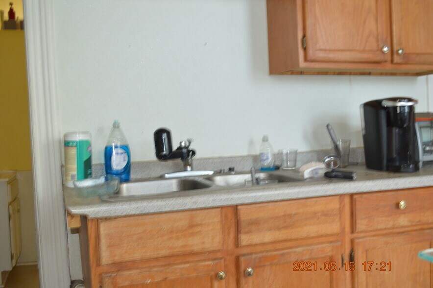 Kitchen - 1425 6th St SE