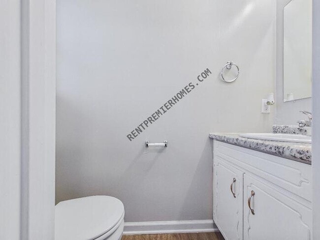 Building Photo - 4913 Foxrun Cir