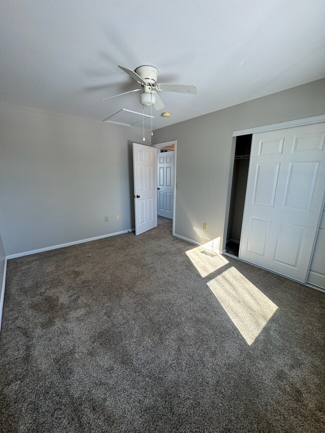 Building Photo - 8811 Woodridge Dr