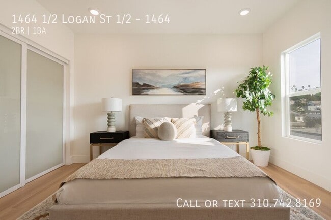 Building Photo - 1464 1/2 Logan St 1/2-1464