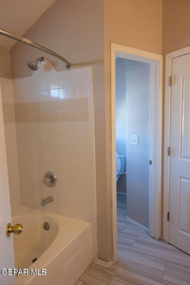 Building Photo - 12508 Tierra Cuervo Dr